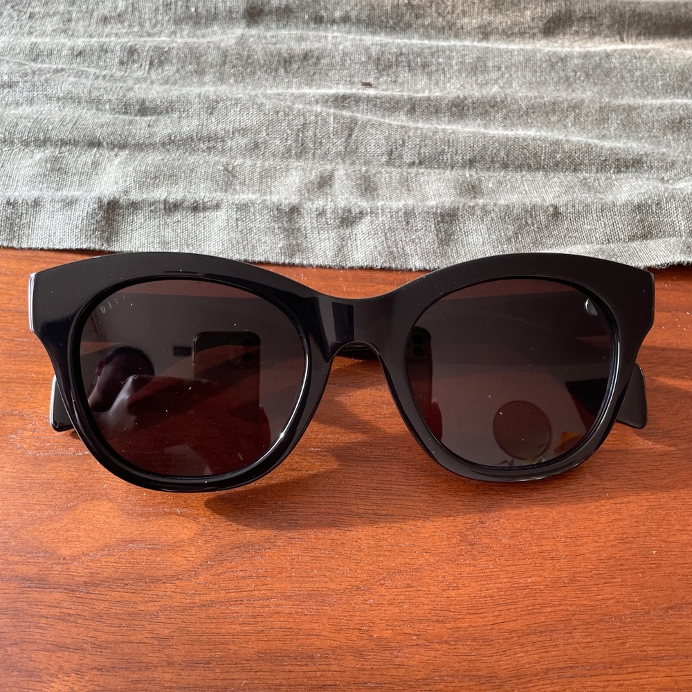 Diff Classic Black Sunglasses - image 1